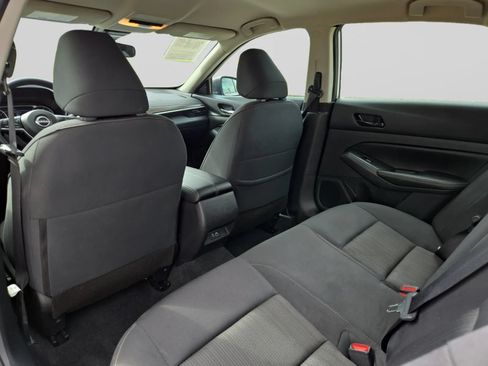 Used 2024 Nissan Altima 2.5 SV FWD image 26
