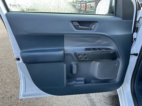 New 2025 Ford Maverick Lobo image 9