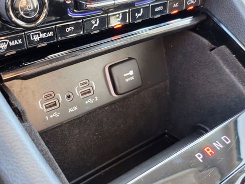 Used 2022 Jeep Grand Cherokee L Limited image 34