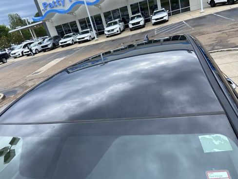 Used 2018 Honda CR-V LX image 28