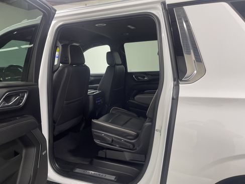 Used 2023 Chevrolet Suburban Premier AWD/4WD image 13