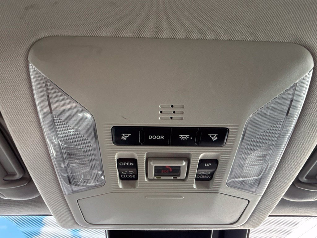 Used 2021 Toyota RAV4 XLE Premium AWD/4WD image 17
