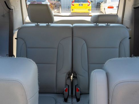 Used 2019 GMC Acadia SLT w/ LPO, Cargo Package FWD image 39