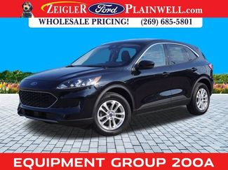 Used 2021 Ford Escape SE image 1