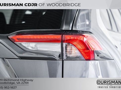 Used 2023 Toyota RAV4 LE image 7