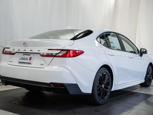 New 2026 Toyota Camry SE image 4