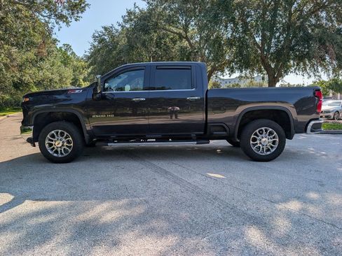 Used 2024 Chevrolet Silverado 2500 LTZ w/ LTZ Convenience Package AWD/4WD image 5