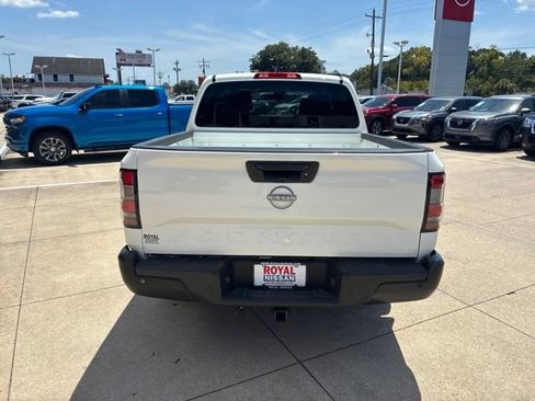Used 2025 Nissan Frontier S RWD image 6