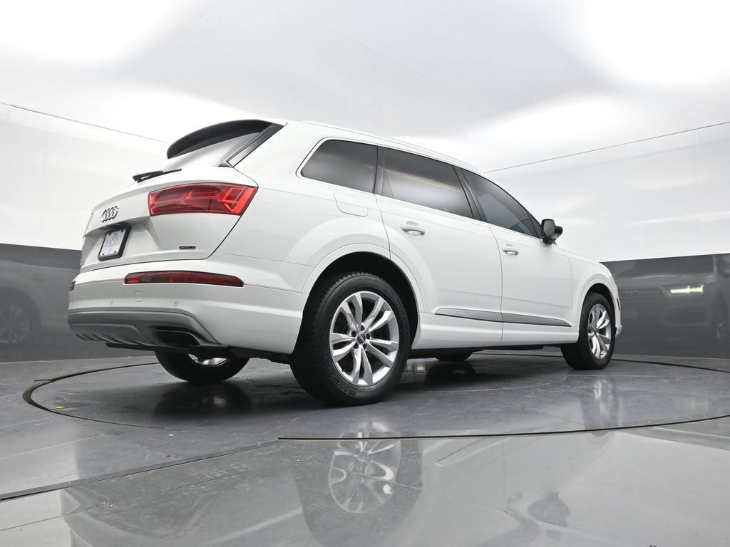 Used 2019 Audi Q7 3.0T Premium Plus AWD/4WD image 30