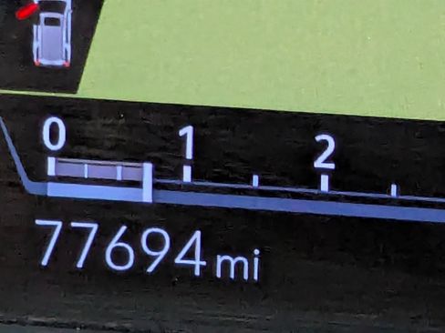 Used 2023 Cadillac Escalade ESV Sport Platinum w/ LPO, ONYX Package image 19