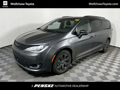 Used 2020 Chrysler Pacifica Limited w/ Advanced Safetytec Group