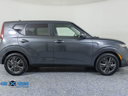 Used 2021 Kia Soul EX FWD image 8