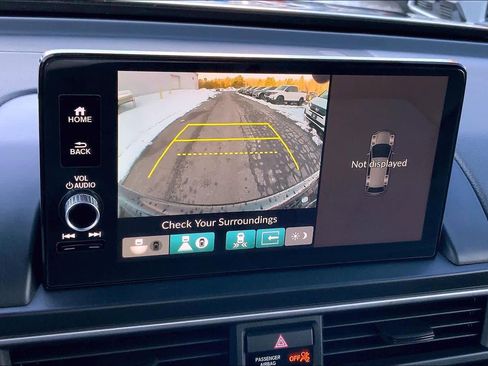 Used 2025 Honda Pilot Black Edition image 29