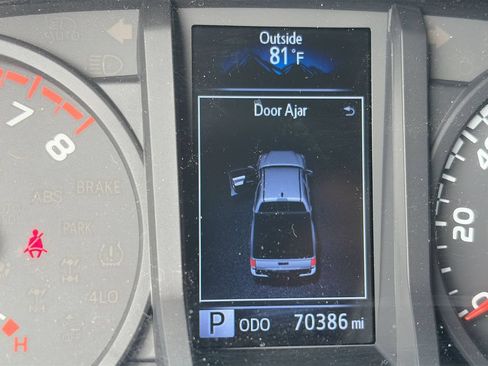 Used 2021 Toyota Tacoma SR w/ SR Convenience Package RWD image 12