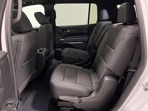 New 2026 Chevrolet Traverse LT image 25