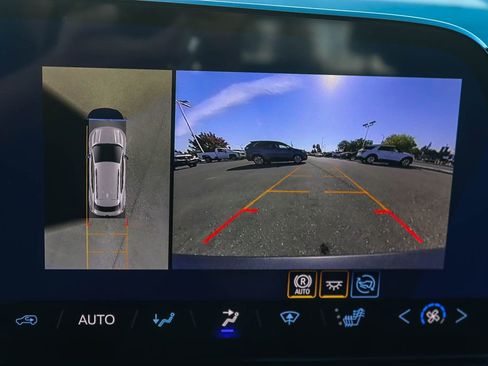 New 2026 Chevrolet Equinox EV LT image 22