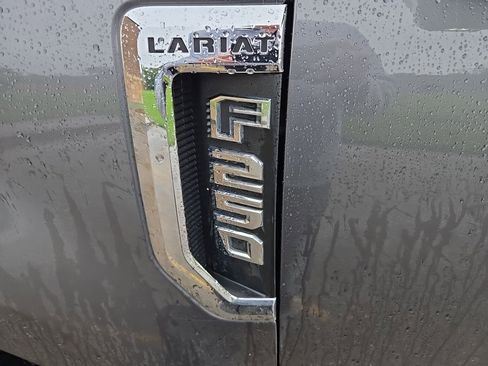 Used 2021 Ford F250 Lariat w/ Lariat Ultimate Package AWD/4WD image 14