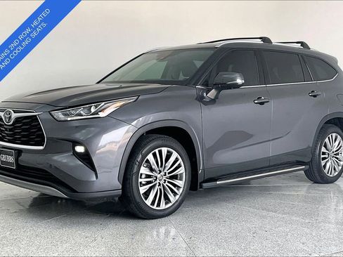 Used 2024 Toyota Highlander Platinum FWD image 13