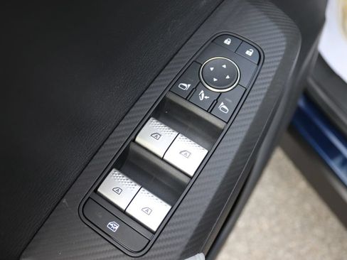 Used 2025 Mitsubishi Outlander 4WD Plug-In Hybrid image 21