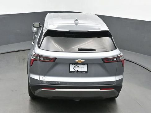 Used 2026 Chevrolet Equinox LT AWD/4WD image 40
