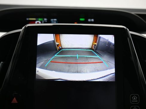 Used 2017 Toyota Prius Prime Advanced image 18