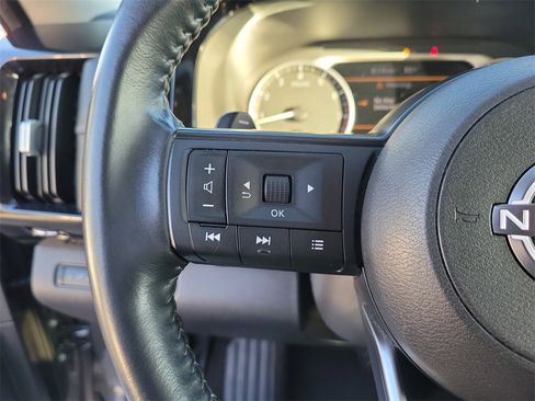 Certified 2024 Nissan Pathfinder SV image 17