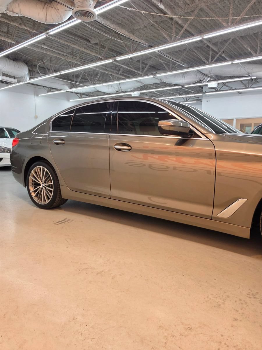 Used 2018 BMW 540i RWD image 13