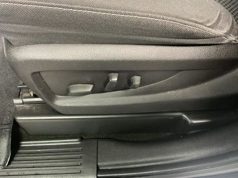 Used 2017 GMC Sierra 2500 SLE w/ SLE Preferred Package image 9