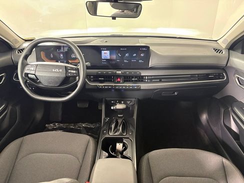 Used 2025 Kia K4 FWD image 38