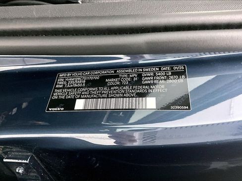 Certified 2025 Volvo XC60 B5 Plus image 42