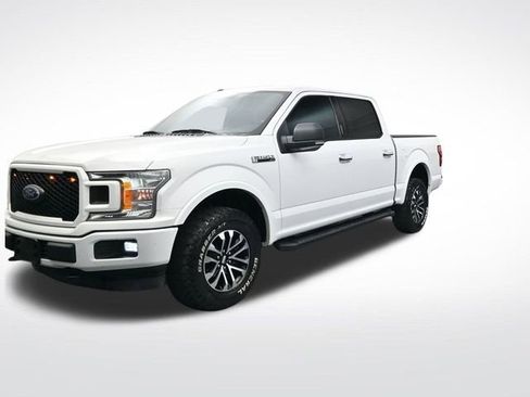 Used 2018 Ford F150 XLT w/ Equipment Group 301A Mid image 9