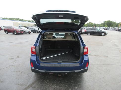Used 2016 Subaru Outback 3.6R Limited AWD/4WD image 7