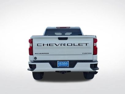 New 2026 Chevrolet Silverado 1500 Custom w/ Turbomax Blackout Package