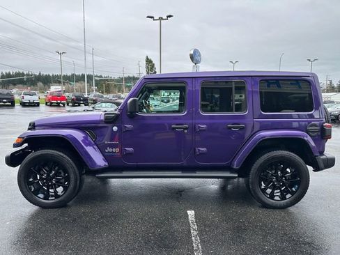 Used 2023 Jeep Wrangler Unlimited Sahara w/ Cold Weather Group image 5