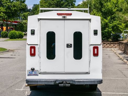Used 2018 RAM ProMaster 3500 w/ Premium Appearance Group FWD image 8