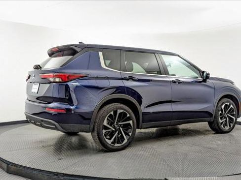 Used 2024 Mitsubishi Outlander SE image 7