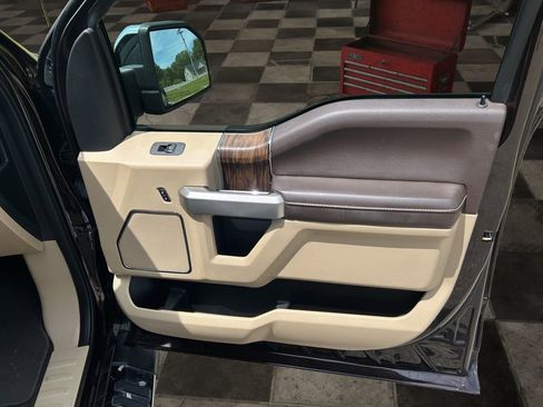 Certified 2019 Ford F150 Lariat AWD/4WD image 11