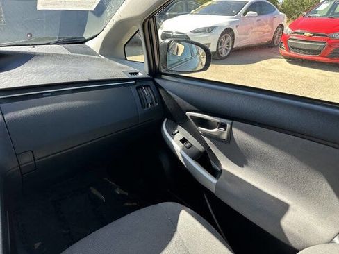 Used 2012 Toyota Prius Two image 19