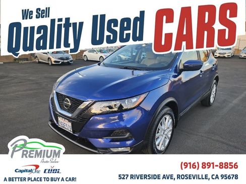 Used 2021 Nissan Rogue Sport SV image 1