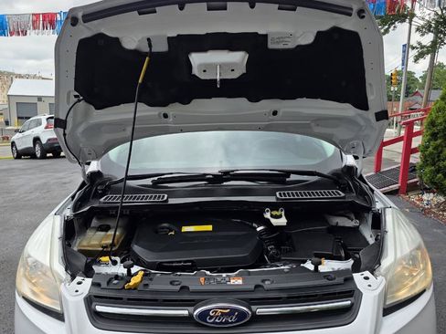 Used 2016 Ford Escape SE FWD image 32