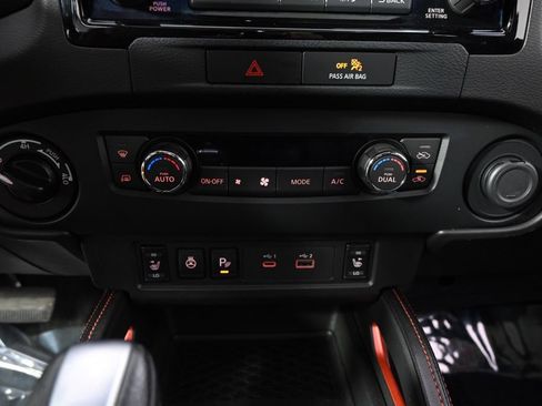 Used 2023 Nissan Frontier PRO-4X w/ Pro-4X Premium Package AWD/4WD image 31