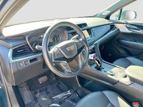 Used 2024 Cadillac XT5 Premium Luxury AWD/4WD image 9
