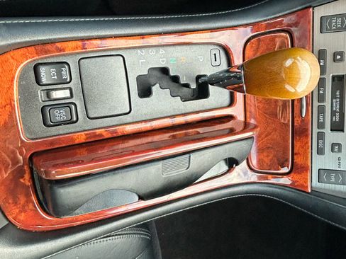 Used 2005 Lexus SC 430 Convertible image 13