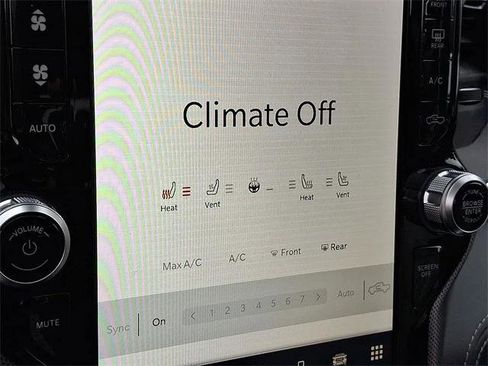 Certified 2022 RAM 1500 Limited image 19