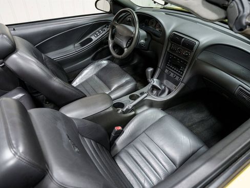 Used 2002 Ford Mustang GT Premium image 26