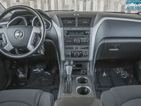 Used 2012 Chevrolet Traverse LT image 16