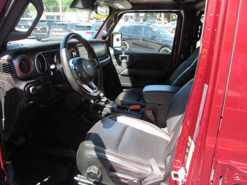 Used 2021 Jeep Gladiator Mojave AWD/4WD image 18