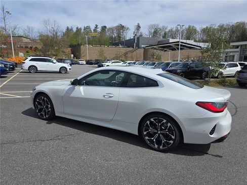New 2026 BMW 430i xDrive Coupe w/ Premium Package AWD/4WD image 5