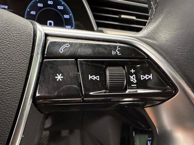 Certified 2024 Audi Q8 e-tron Premium Plus w/ Premium Plus Package AWD/4WD image 28