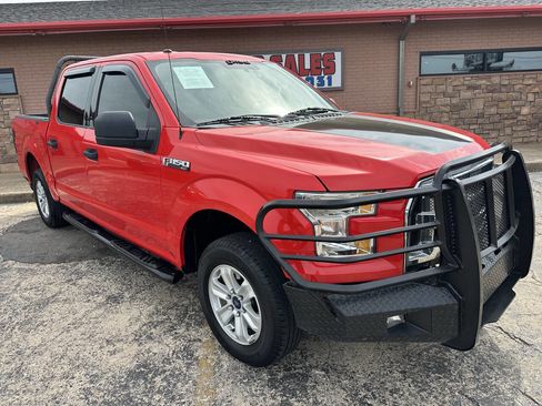 Used 2017 Ford F150 XLT image 4